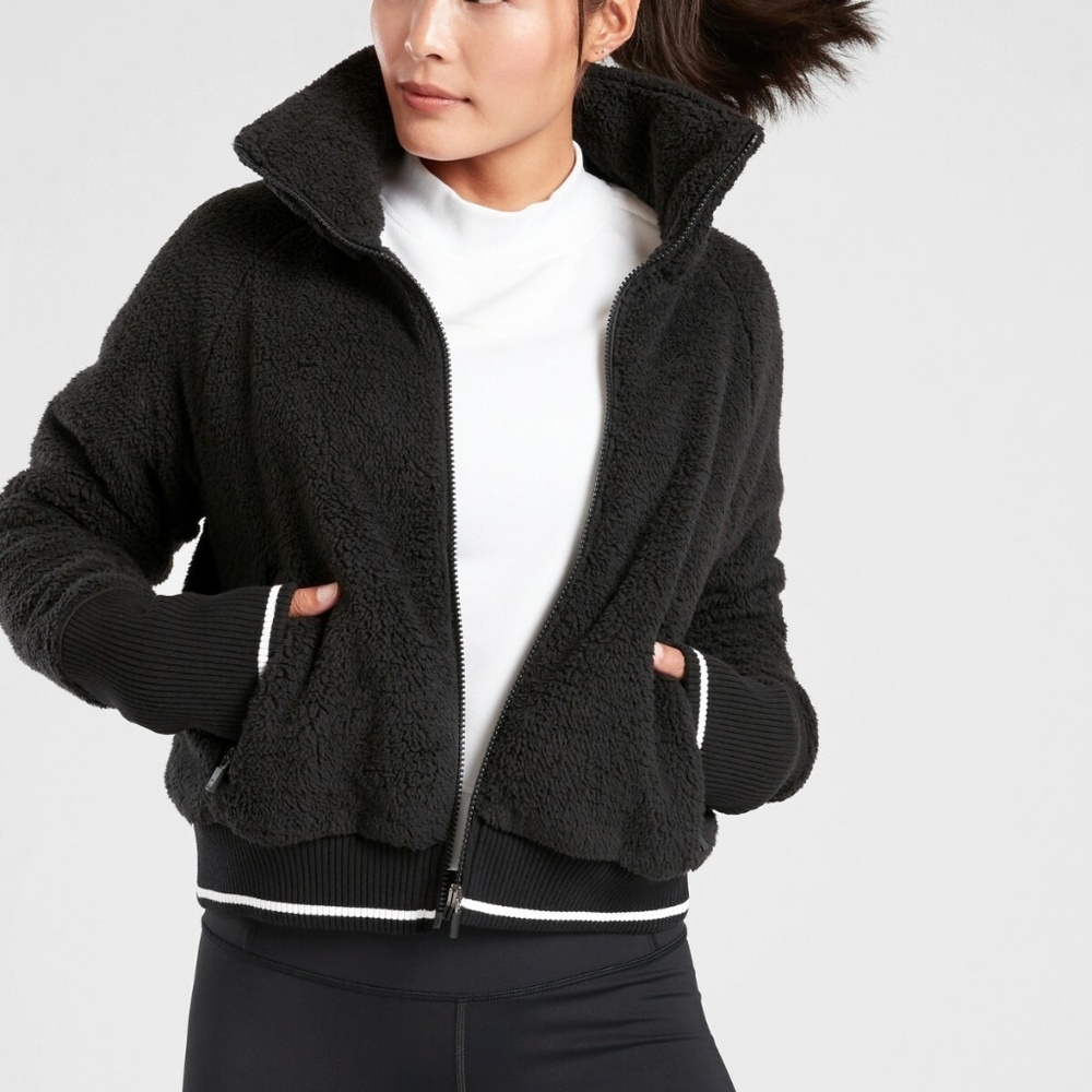 Athleta Tugga Sherpa Jacket High Pile Fleece Cozy Black Full Zip Size XS